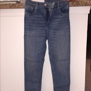 BDG Girlfriend high waisted! Size 27